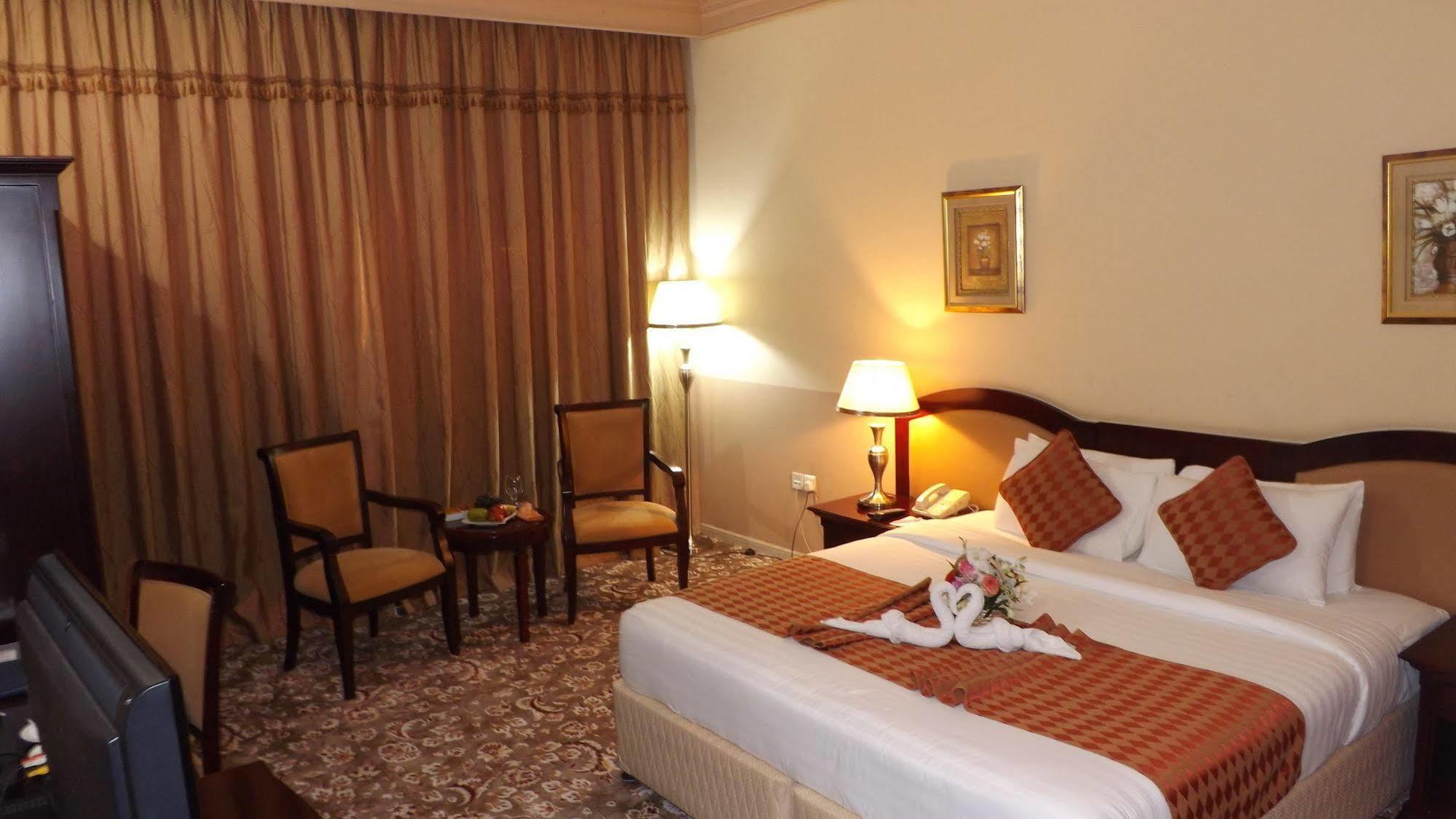 ראס אל חאימה City Hotel מראה חיצוני תמונה
