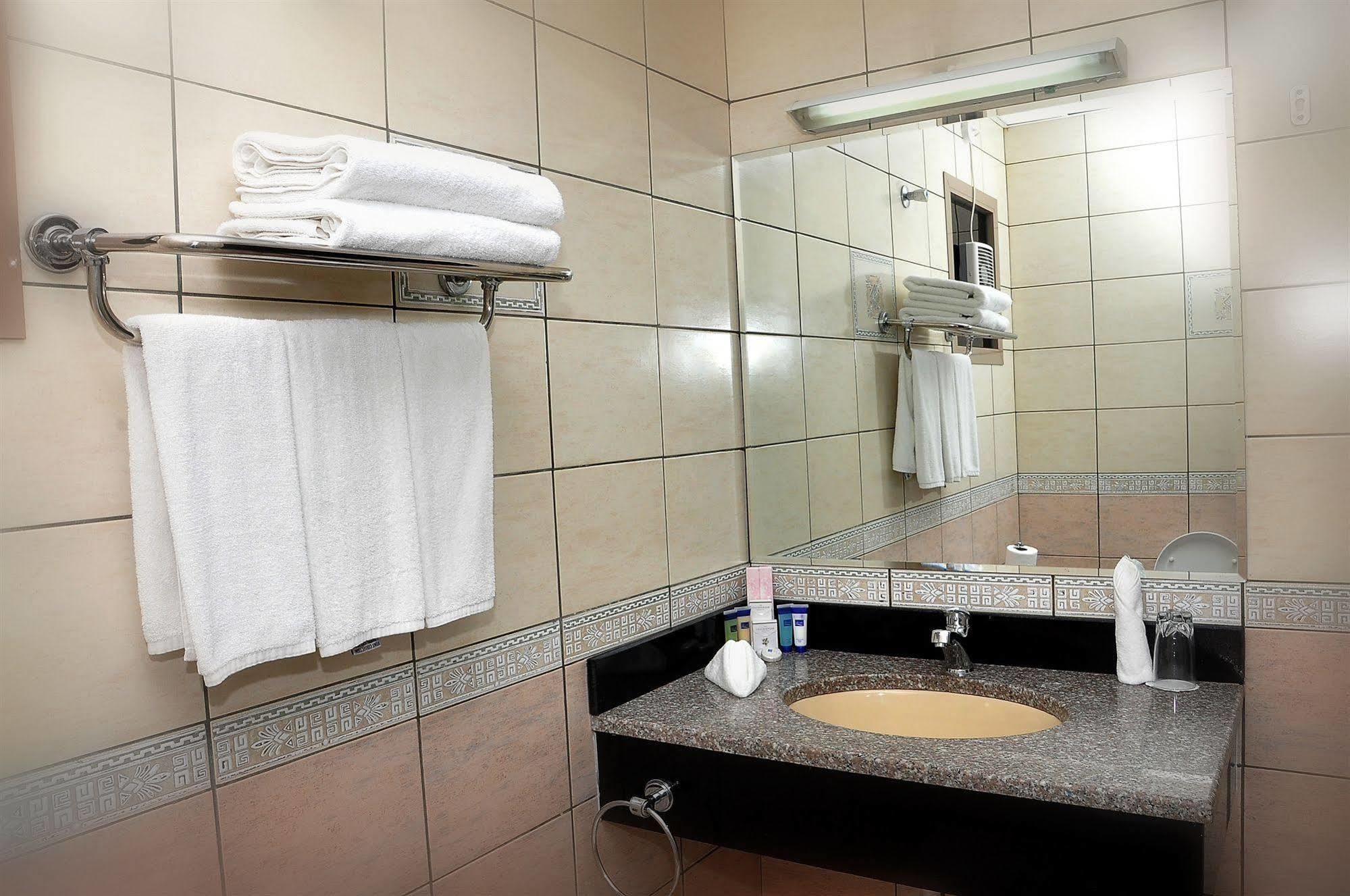 ראס אל חאימה City Hotel מראה חיצוני תמונה