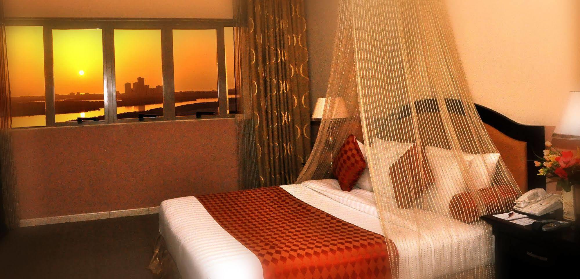 ראס אל חאימה City Hotel מראה חיצוני תמונה